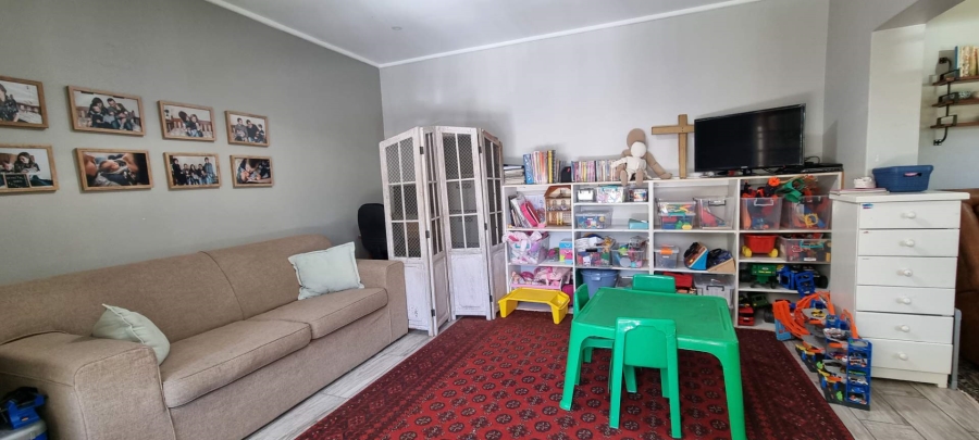 3 Bedroom Property for Sale in Pentagon Park Free State